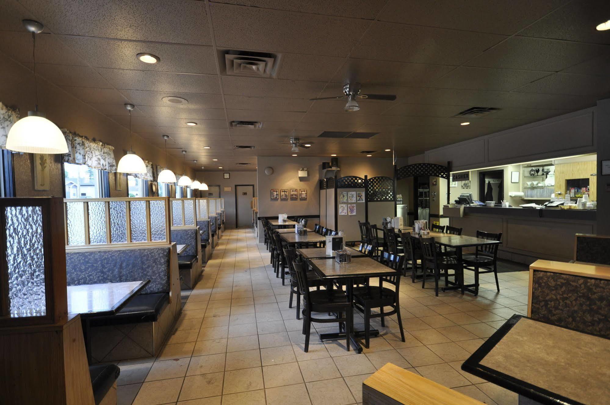 Beaverlodge Motor Inn المظهر الخارجي الصورة
