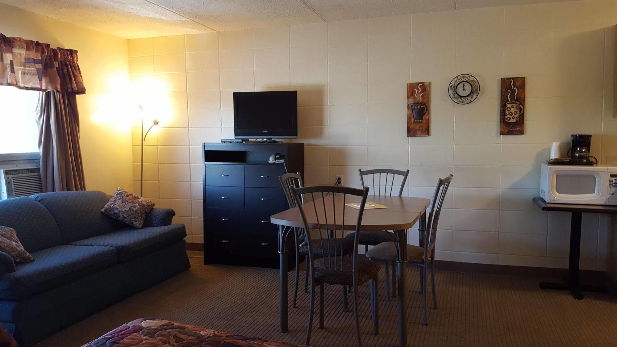 Beaverlodge Motor Inn المظهر الخارجي الصورة